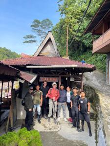 Fidodido Guesthouse Jungle trekking only book with us if you stay on here