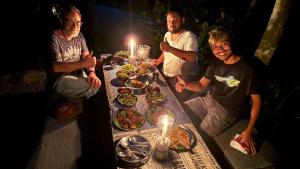 Fidodido Guesthouse Jungle trekking only book with us if you stay on here