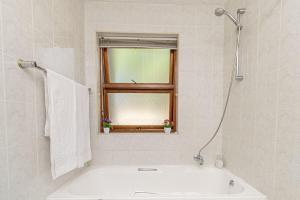 Sandton city 3 bedroom apartment with balcony