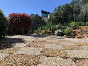 Gîte "Villa SIMONE" Vue Mer 180° CALME Terrasse couverte Jardin.