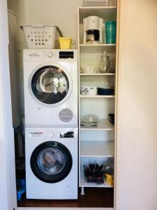 Gîte "Villa SIMONE" Vue Mer 180° CALME Terrasse couverte Jardin.