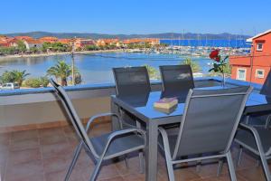 Luxury Apartments SIKIRIC with Fantastic View on the sea 