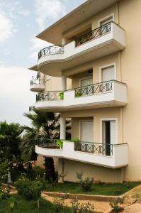 Sunshine Guesthouse Dhermi