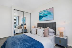 Warm and cozy 2BR home in Strathfield with parking