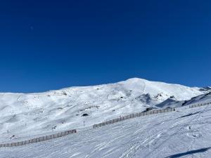 Puesta de sol y nieve
