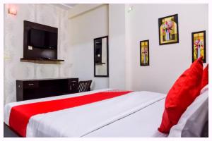 Hotel Anvisha Residency Near Railway Station - Fully Air Conditioned Hotel - Spacious Room - A Budget Hotel
