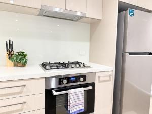 CBD Comfort 2 Beds 2 Baths Living