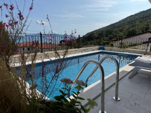 Aura Adriatica Olive - Luxury Apartment, private pool, sea view, parking
