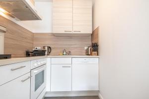 Stylish 1BR with Living Room 9 Min to Downtown Metro Nearby