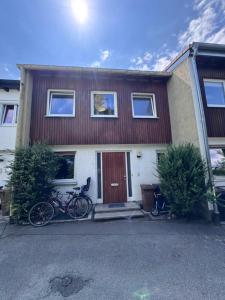 Zwei Zimmer im Reihenhaus