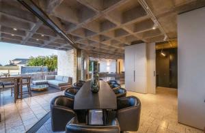 Luna Azul Loft - Ultra Lux Apt Pool Views