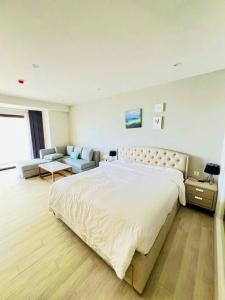 Elegant Apartment at Gold Coast Tower - Panoramic Sea & Mall