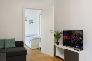 Modern apartment, in the center near see