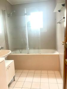 Comfortable apartment a stones throw from Nyon