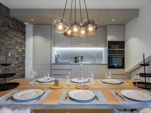 Charmant appartement Méribel avec cheminée et parking - FR-1-565-23