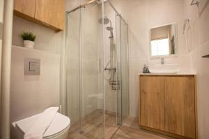 Irinis 150 Urban Luxury Studios