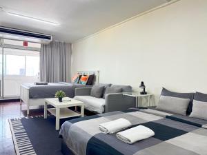 Central 1BR 50sqm Walk to BTS City Center