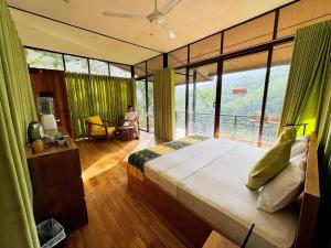 Aqua Dunhinda Nature Retreat