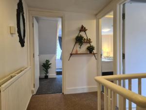 Cosy Townhouse Within Caernarfons Old Town Walls