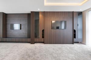 Upscale Upper Berkeley Street Townhouse