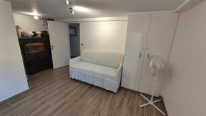 Chambres meublées, Tv sdb wc et accès privatifs