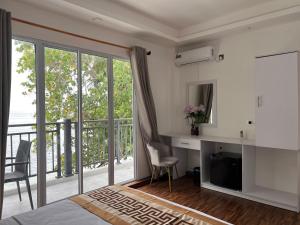 Alma Maldiva, Beach Hotel