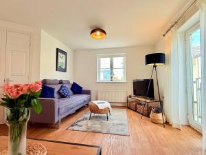 Filtons 2 bedroom Flat with Parking next to Filton College