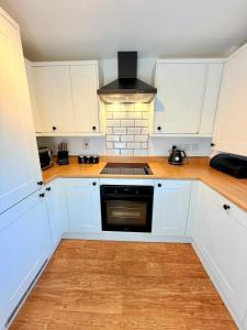 Filtons 2 bedroom Flat with Parking next to Filton College