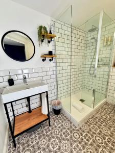 Filtons 2 bedroom Flat with Parking next to Filton College