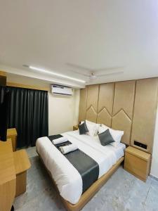 Hotel sun town