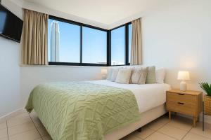 Ocean Getaway 1BR Heated Pool & Netflix