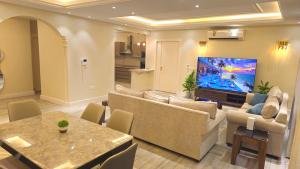 Elegant Apartment Prime Location near Boulevard