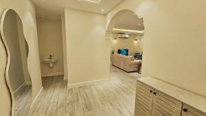 Elegant Apartment Prime Location near Boulevard