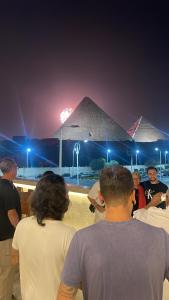 Cheristo pyramids view inn