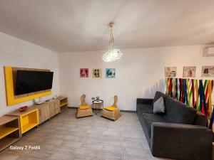 Azizi Luxury Apartments Blaxy Beach Pool & Spa Resort piscina Interioara incalzita