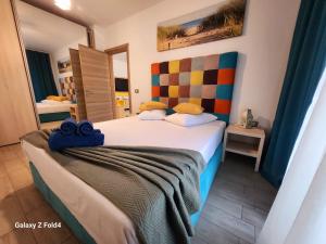 Azizi Luxury Apartments Blaxy Beach Pool & Spa Resort piscina Interioara incalzita