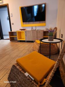 Azizi Luxury Apartments Blaxy Beach Pool & Spa Resort piscina Interioara incalzita