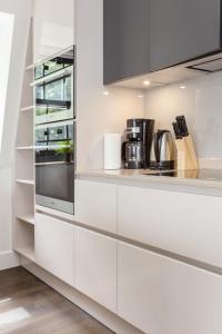 BnBNova - 2BA Penthouse with Private Terrace Soho