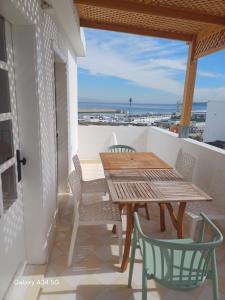 Maison dans lancienne médina, deux terrasses proches de la mer