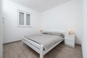 Nane Garden house with heated pool