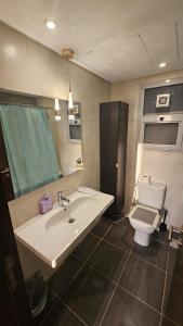 CAIRO FESTIVAL CITY, 3BR Apartment, Arabian Nights in A trendy House