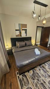 CAIRO FESTIVAL CITY, 3BR Apartment, Arabian Nights in A trendy House