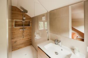 Chalet Kaz - Haute Savoie - 6 Chambres 12 couchages