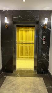 شقة فندقية فخمة- موقف أرضي خاص -دخول ذاتي