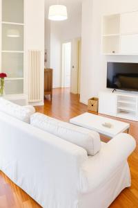 Casa Ozanam - quiet and spacious 6 beds - metro Lima Buenos Aires - Duomo 8 min