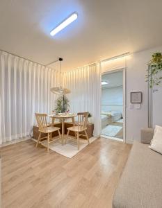 Gangnam Core Stay ㅣPrivate Quiet Hotel-Style Stay with Kitchen & Laundry