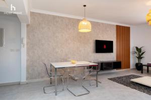 Host Prime Rehab Compound