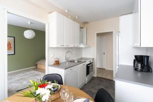 Northern Nest Hosted by Hygge Host