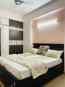 Noida Apartment 2BHK