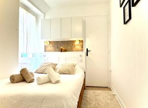 LÉcrin dOr - Élégant & Confortable- Idéalement Situé en Centre-Ville - Terrasse - Gare à 5 min